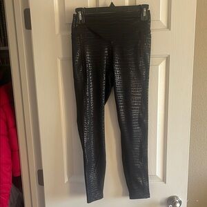 PINK Victoria's Secret Black Croc Leggings